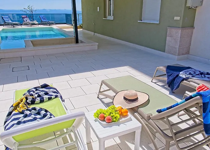 Exclusive Aurora * Макарска