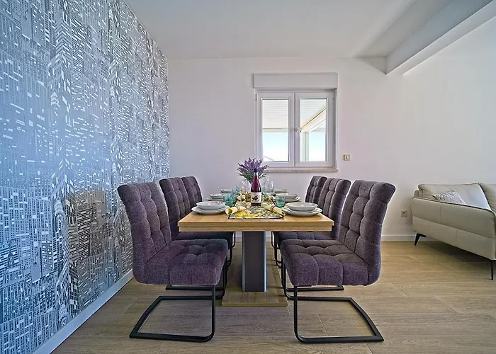 Exclusive Aurora Макарска